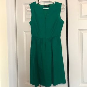 Kelly Green Sleeveless Business Casual Dress